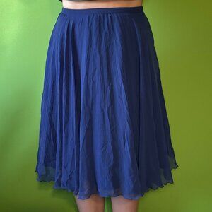 Pleated midi navy blue flowy skirt / Medium Large / 10